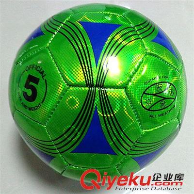 4.20 5#2.7mm厚度的鐳色革機(jī)縫足球,廠家直銷高品質(zhì)足球.圖片|4.20 5#2.7mm厚度的鐳色革機(jī)縫足球,廠家直銷高品質(zhì)足球.產(chǎn)品圖片由淮安市名星運(yùn)動(dòng)器材公司生產(chǎn)提供-