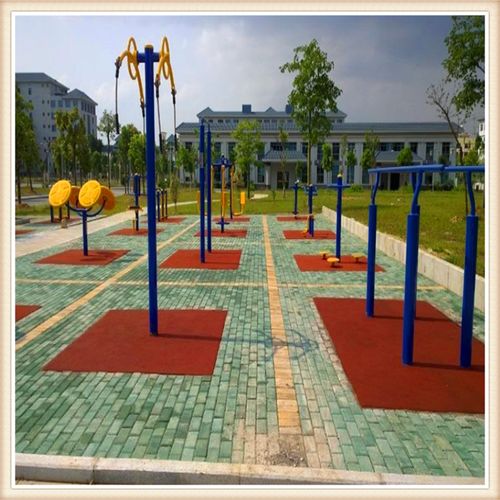 朔州廣場健身器材 中老年與兒童共享的運動天地